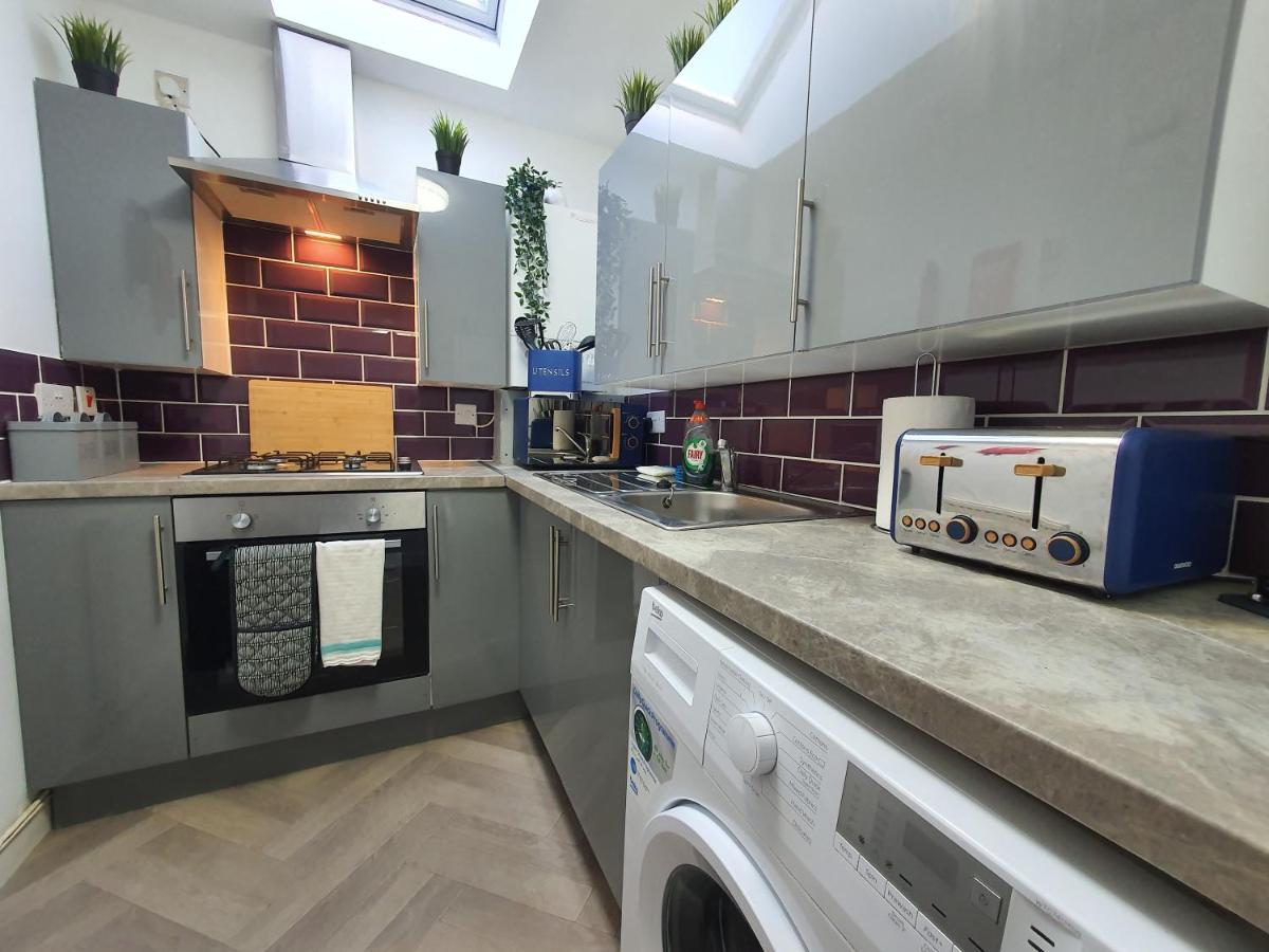 Thesiger Court Apartments - Free Private Parking - By Property Promise Cardiff Esterno foto