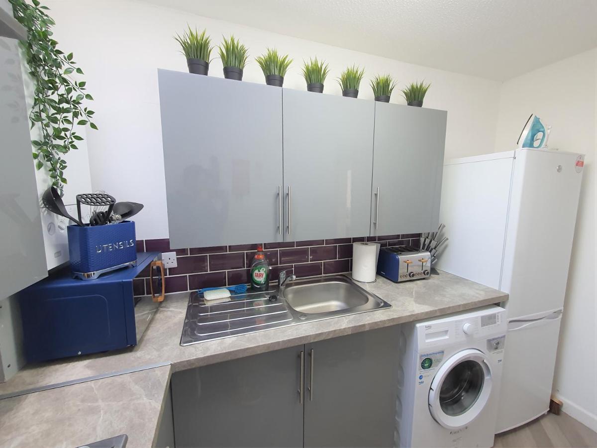 Thesiger Court Apartments - Free Private Parking - By Property Promise Cardiff Esterno foto